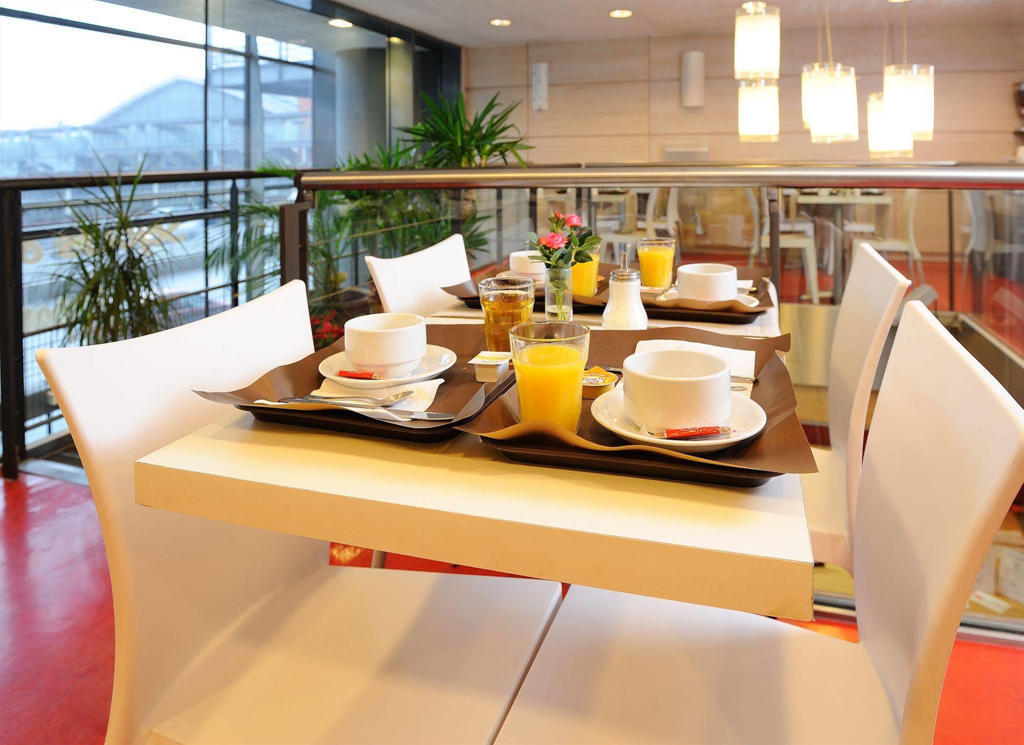 Aparthotel Sejours & Affaires Lille Europe Restaurant foto